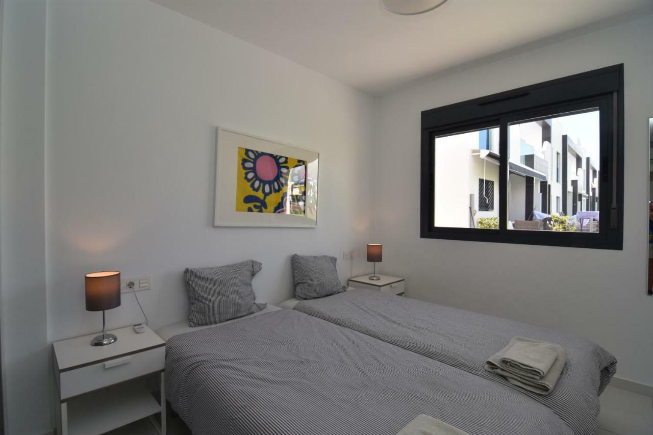 Oasis Beach V South Facing Pool View La Zenia Dehesa de Campoamor  المظهر الخارجي الصورة